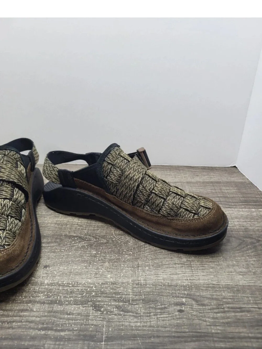 Chaco Canyon Woven Clogs  Men's Size 9 Brown Black Shoes